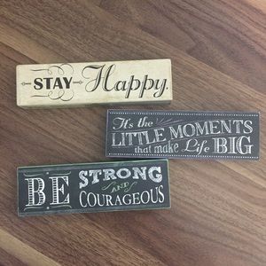 GIFTCRAFT  Three paper desk blocks